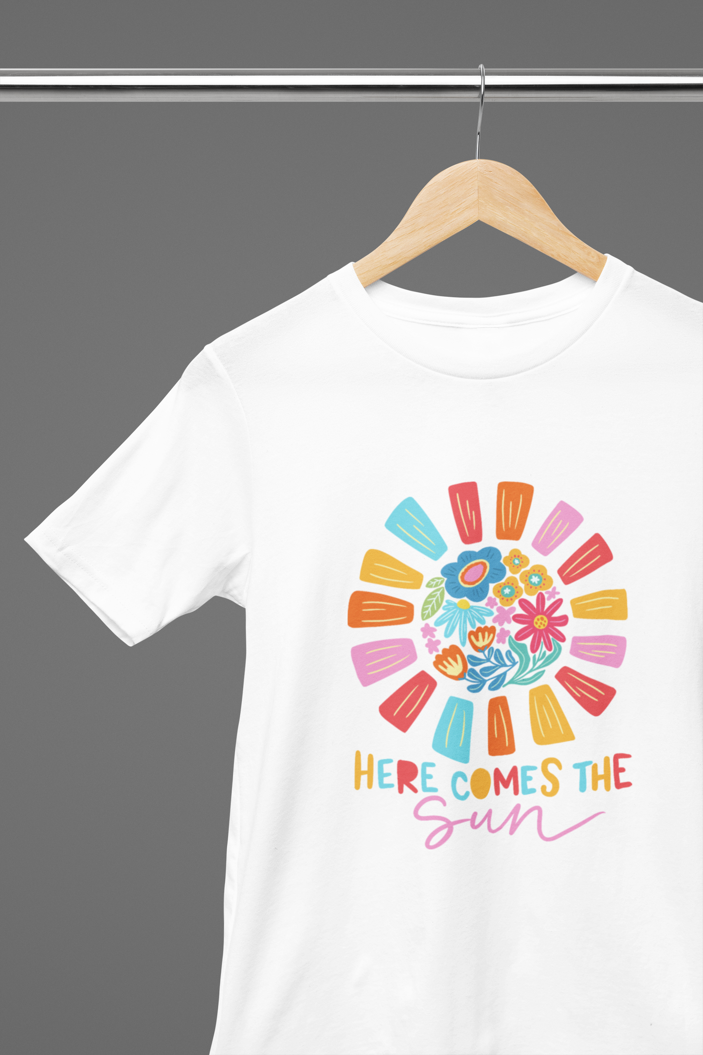 Here comes the Sun Girl's T-shirt