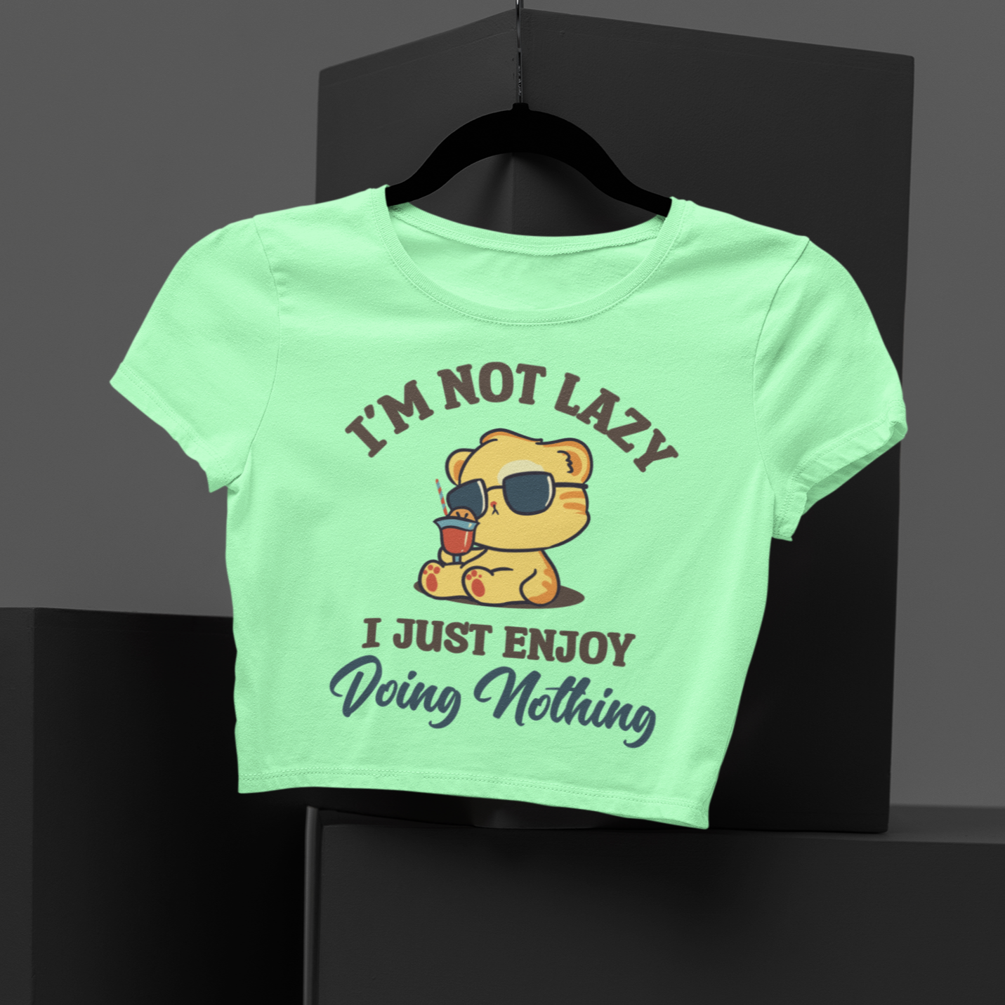 Im not lazy Crop T-shirt