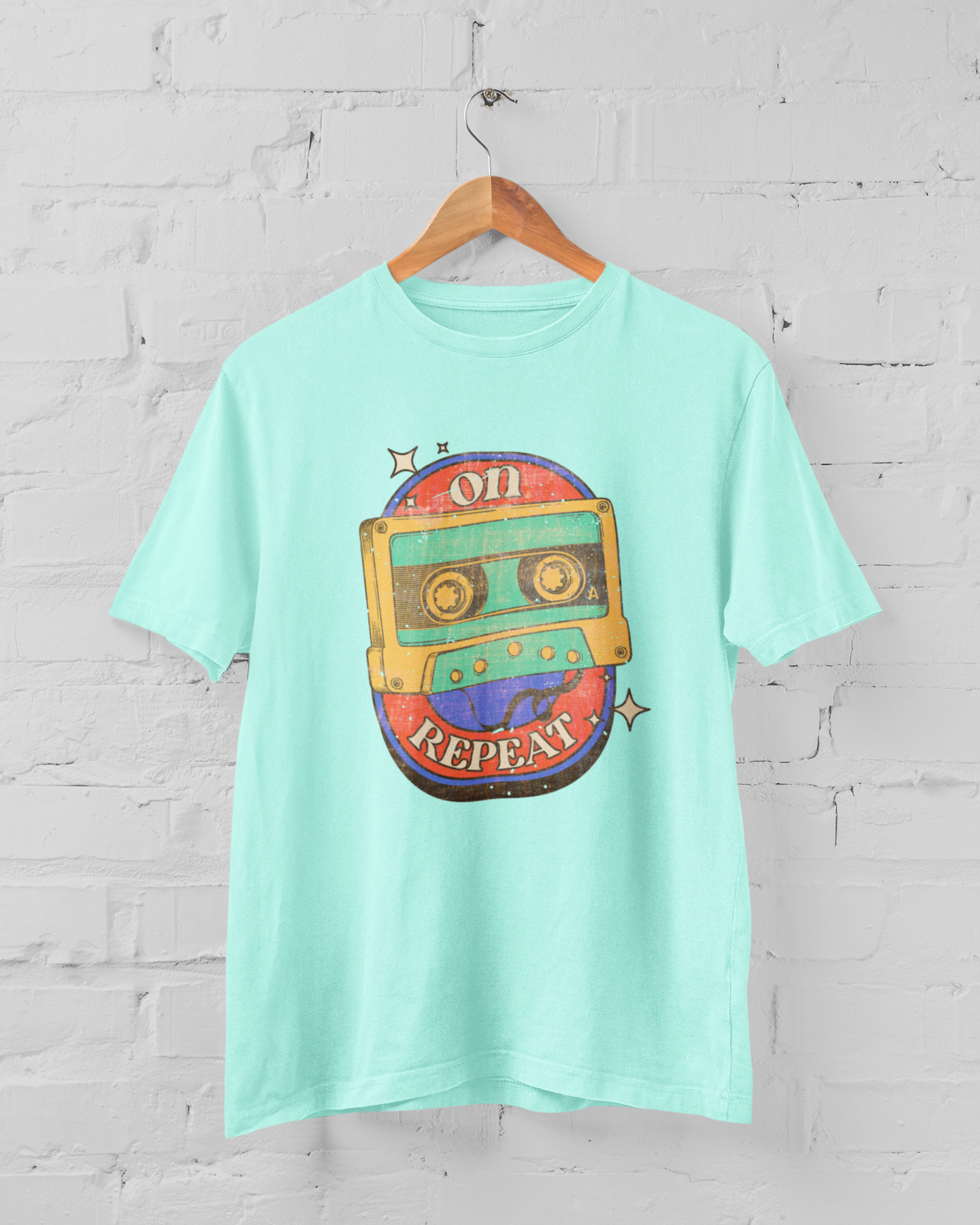 On repeat Men's T-shirt
