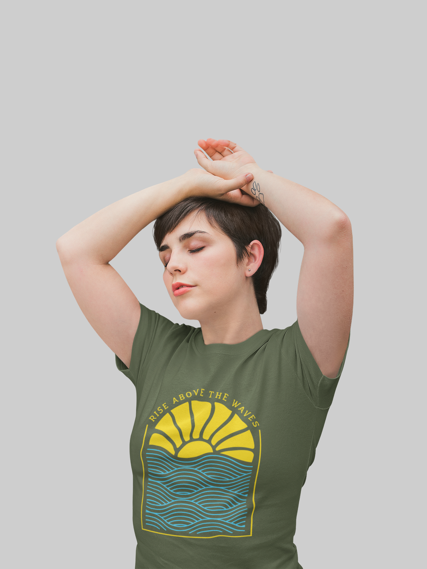 Rise above the waves Women's T-shirt