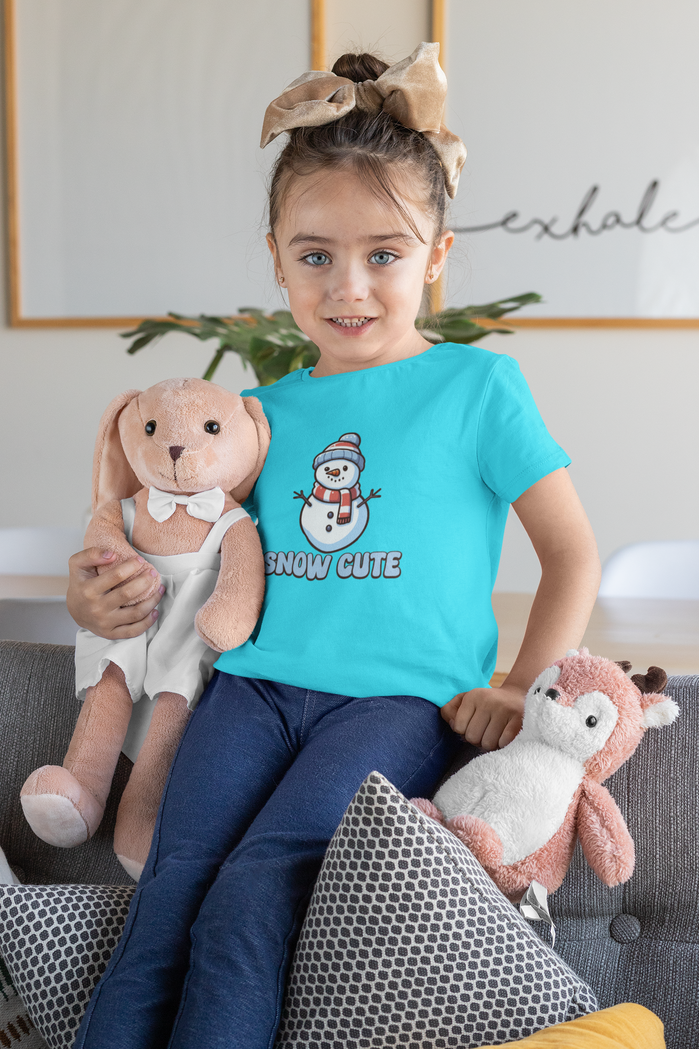Snow cute Girl's T-shirt