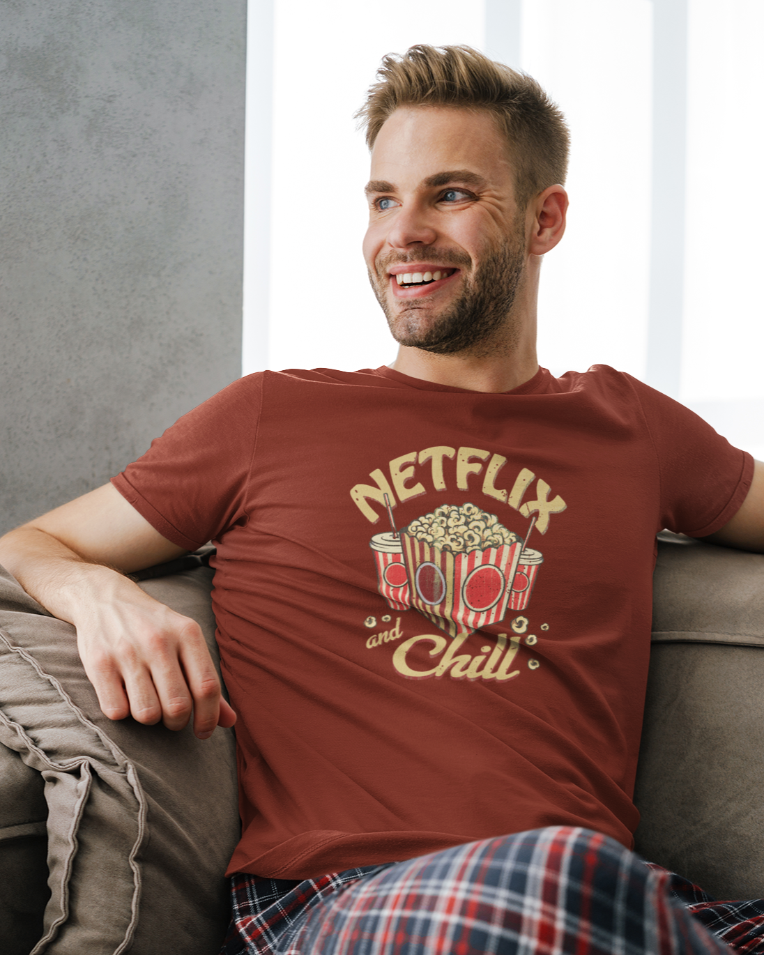 Netflix & Chill Men's T-shirt